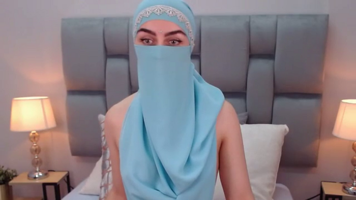 aliah-manzur