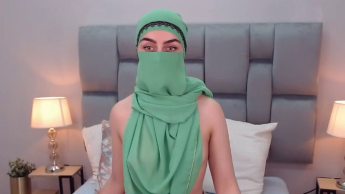 aliah-manzur