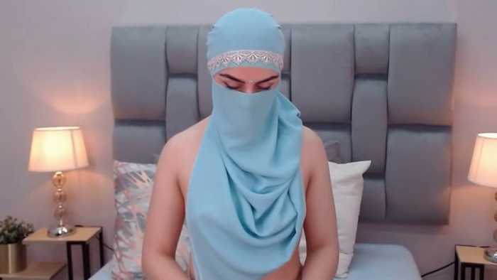 aliah-manzur