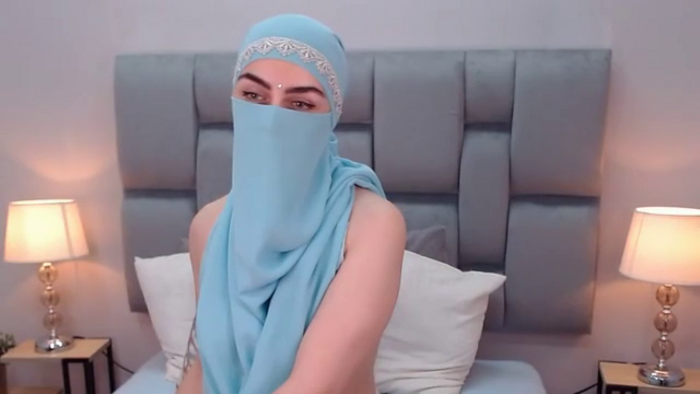 aliah-manzur