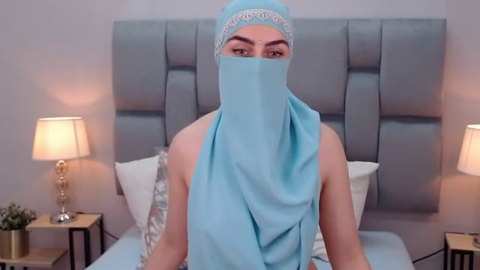 aliah-manzur