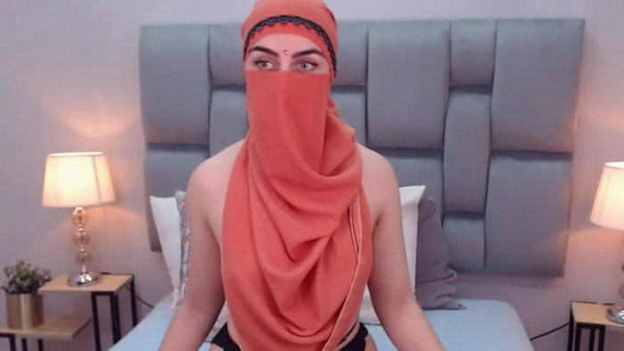 aliah-manzur