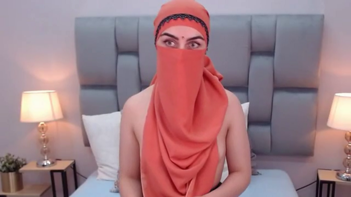 aliah-manzur
