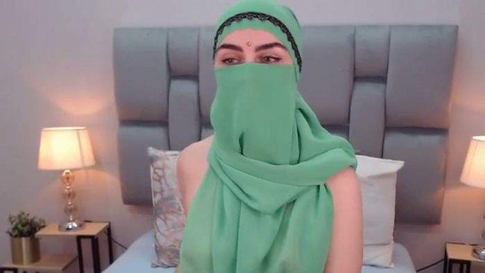 aliah-manzur