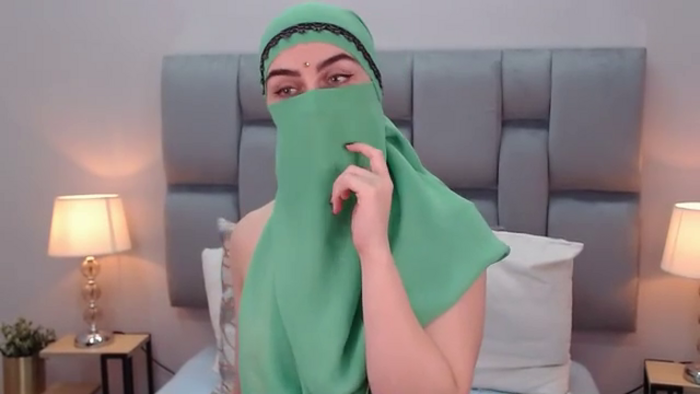 aliah-manzur