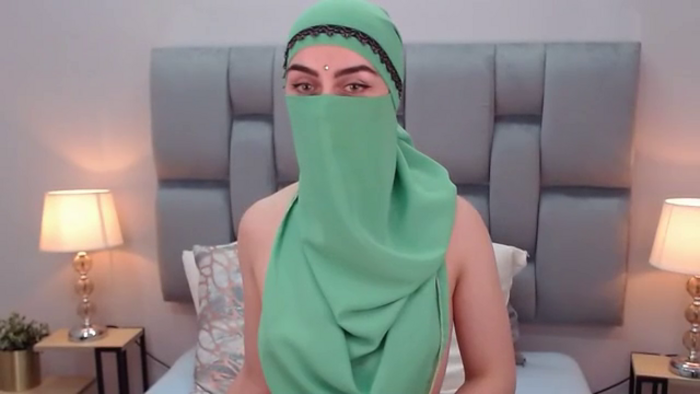 aliah-manzur