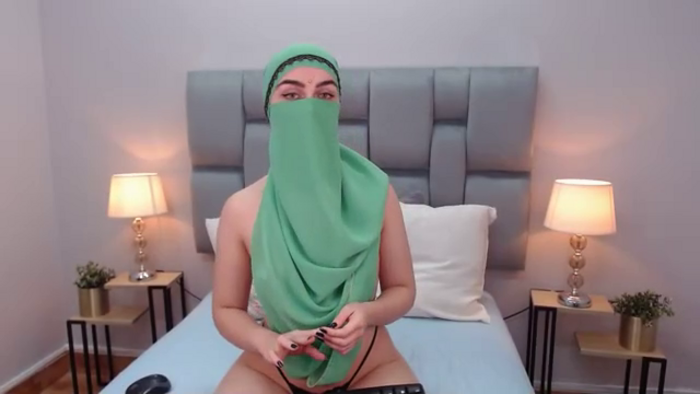 aliah-manzur