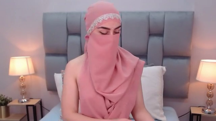 aliah-manzur