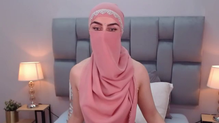 aliah-manzur