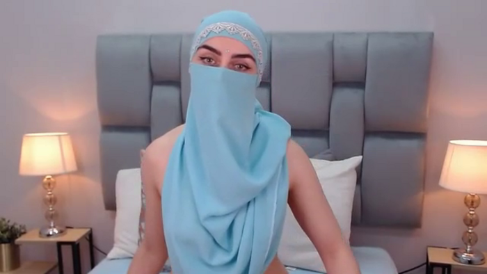 aliah-manzur