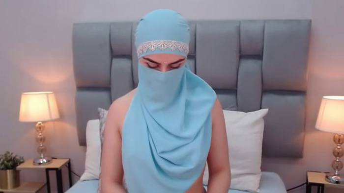 aliah-manzur