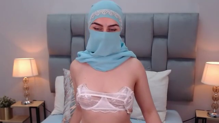 aliah-manzur