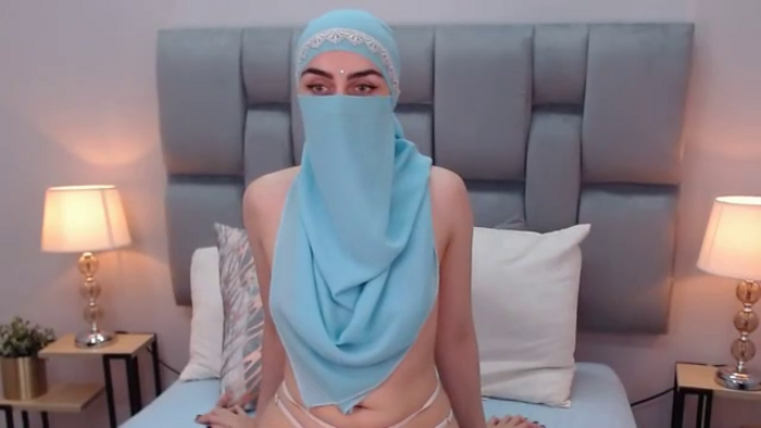 aliah-manzur