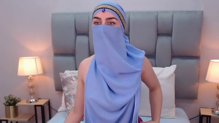 aliah-manzur