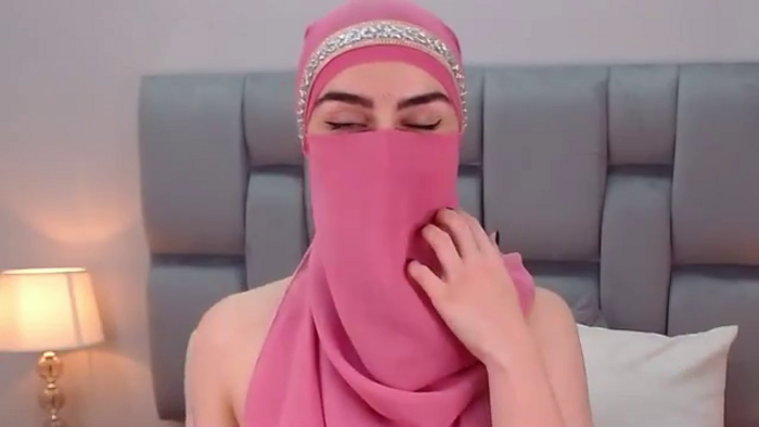 aliah-manzur