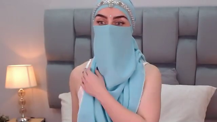 aliah-manzur