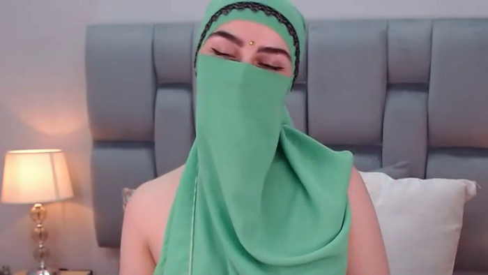 aliah-manzur
