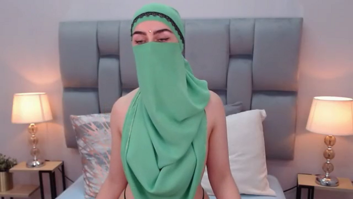 aliah-manzur
