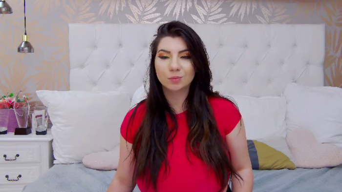hailee-diaz