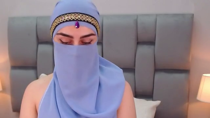 aliah-manzur