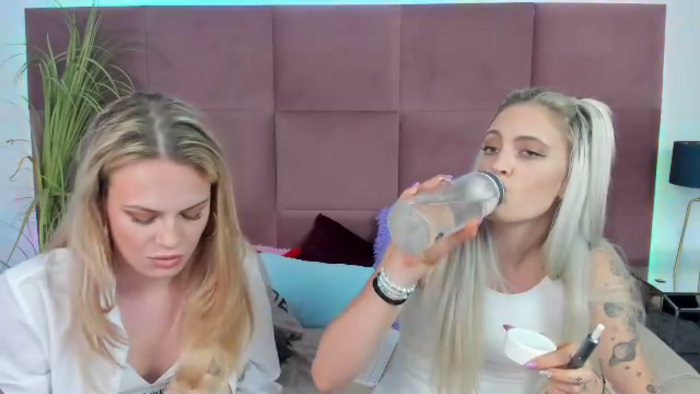 hailey-and-natali