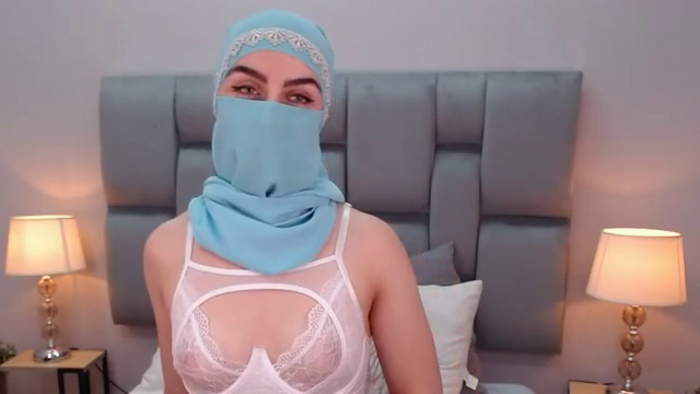 aliah-manzur