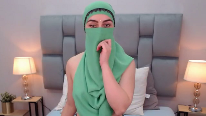 aliah-manzur