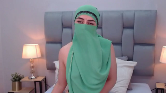 aliah-manzur