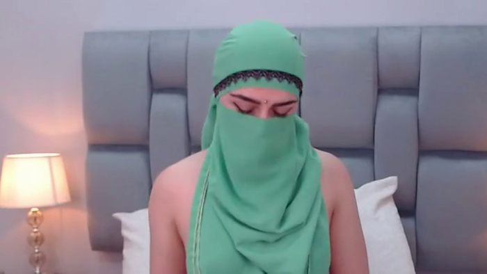 aliah-manzur