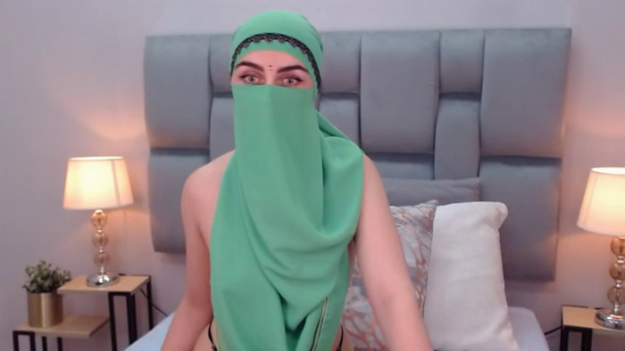 aliah-manzur