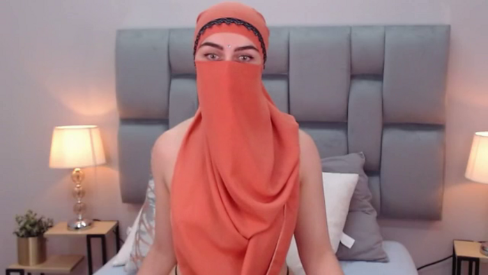 aliah-manzur