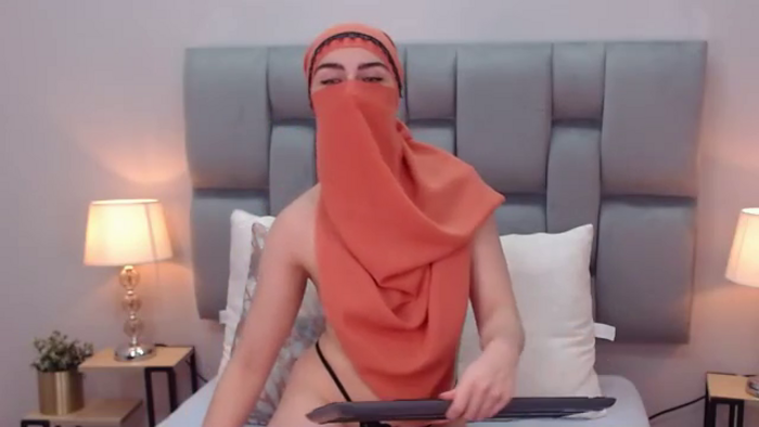 aliah-manzur
