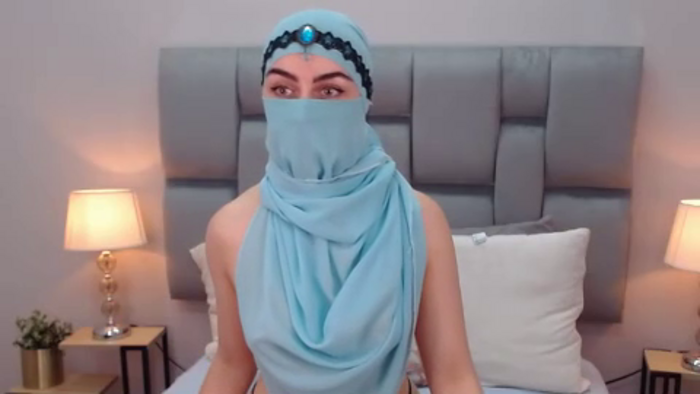 aliah-manzur