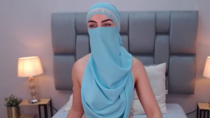 aliah-manzur