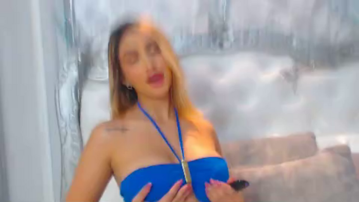 samantha-dumont