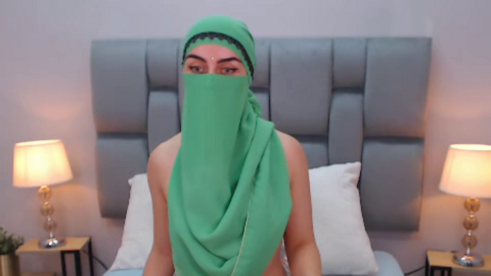 aliah-manzur