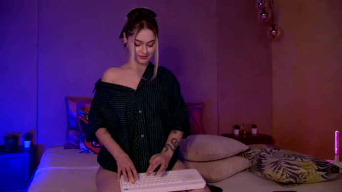 bella-lloyd