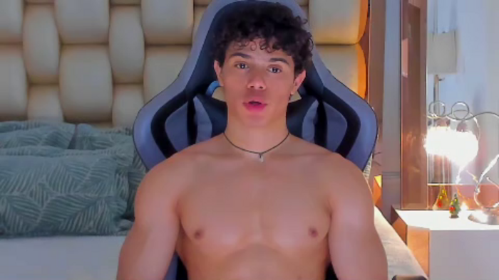 travis-lewis