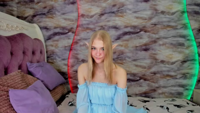 chloe-lins