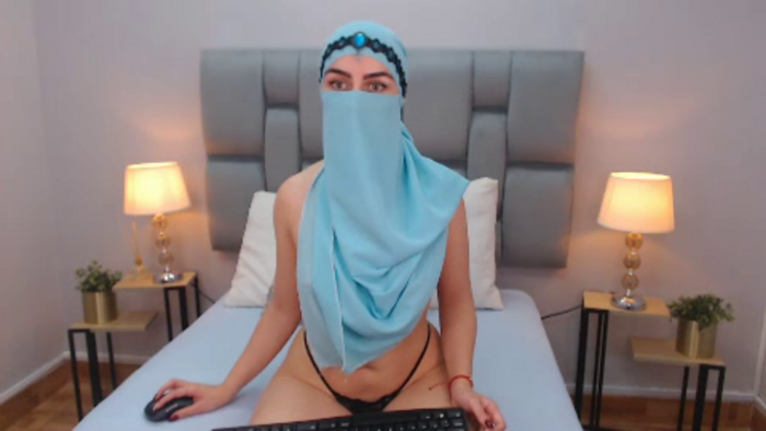 aliah-manzur