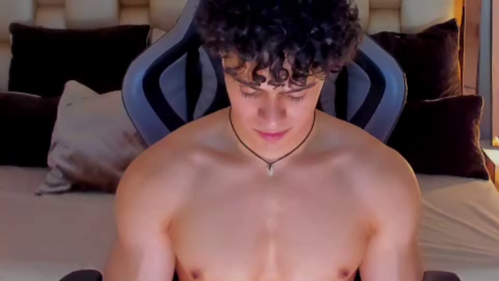 travis-lewis