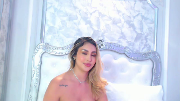 samantha-dumont
