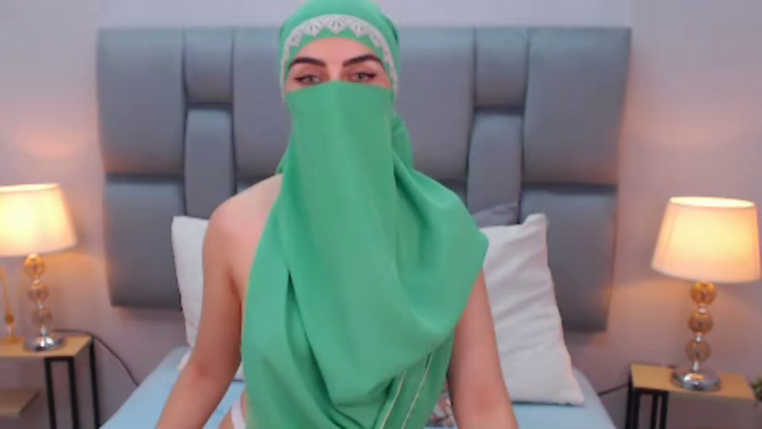 aliah-manzur