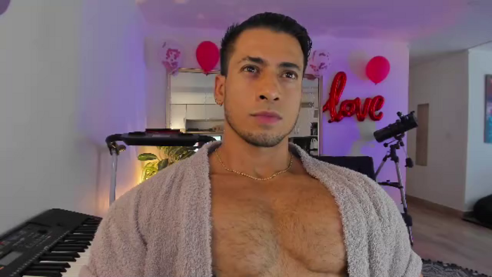 aaron-strong