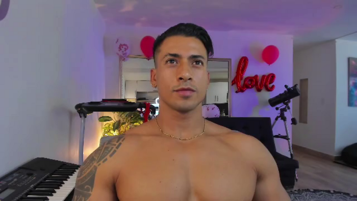 aaron-strong