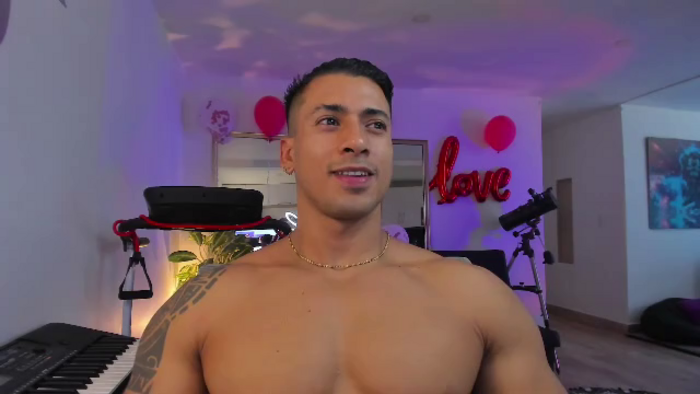 aaron-strong