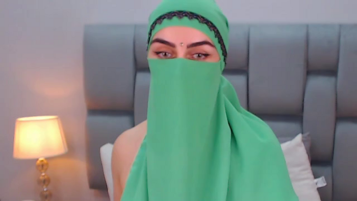 aliah-manzur