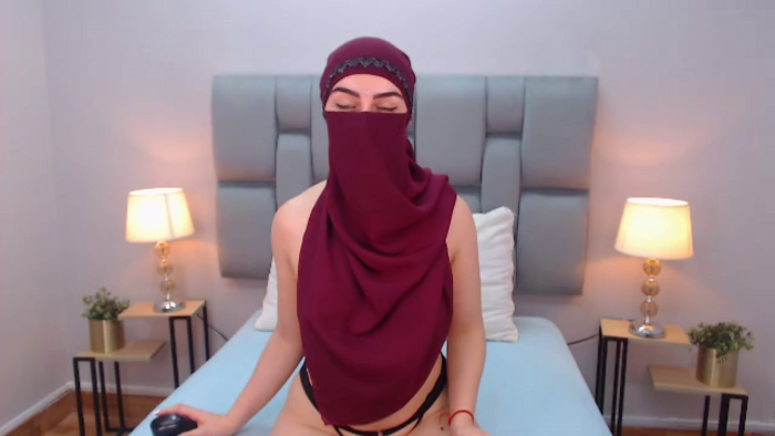 aliah-manzur