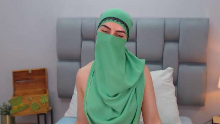 aliah-manzur