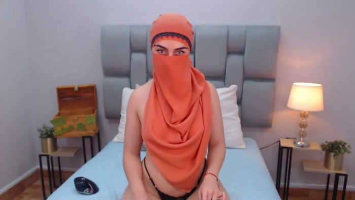 aliah-manzur